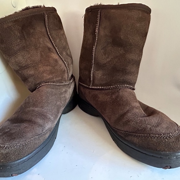 UGG Australia Womens Ultimate Short 5275 Boots US 8 Chocolate - Picture 2 of 8